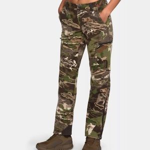 UNDER ARMOUR WOMEN'S SIZE 4 WOOL CAMO PANTS